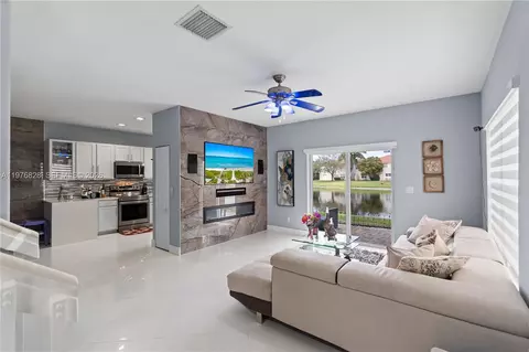 4301 Macarthur Palm Trl, Greenacres, FL 33463