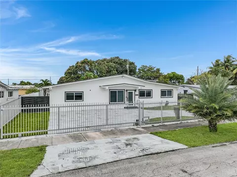Exterior - 5635 W 13th Ct, Hialeah, FL 33012 photo 2 of 8