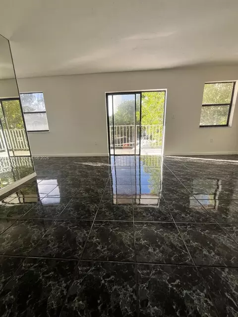 3522 NE 166th St #10, North Miami Beach, FL 33160