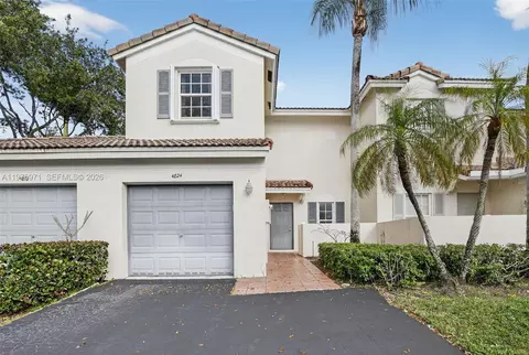 4824 SW 32nd Ter, Fort Lauderdale, FL 33312