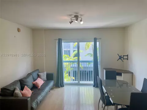 2740 SW 28th Ter #304, Miami, FL 33133