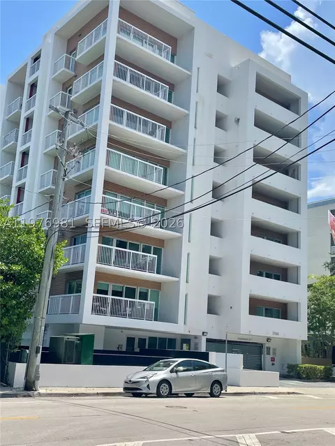 2740 SW 28th Ter #304, Miami, FL 33133