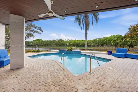 Exterior - 3560 Paddock Rd, Weston, FL 33331 photo 3 of 3
