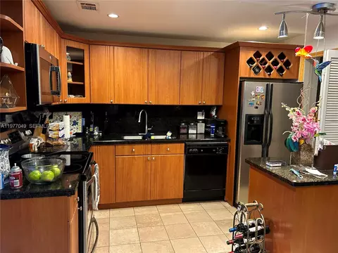 11219 SW 33rd Circle Pl, Miami, FL 33165