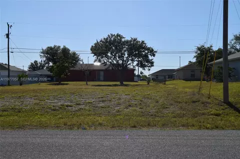 1312 NE 17th Ave, Cape Coral, FL 33909