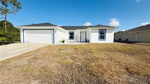 2616 27th St W, Lehigh Acres, FL 33971