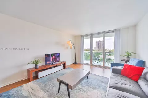 19370 Collins Ave #622, Sunny Isles Beach, FL 33160