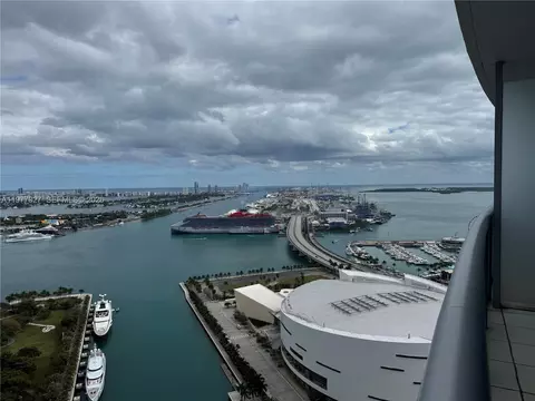 888 Biscayne Blvd #4011, Miami, FL 33132