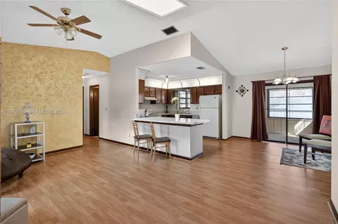 281 NE Greenbrier Ave, Port Saint Lucie, FL 34983