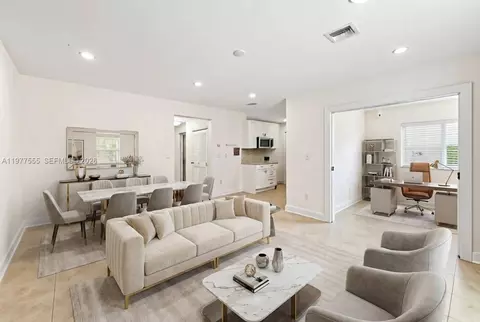 1601 Bay Rd #4, Miami Beach, FL 33139