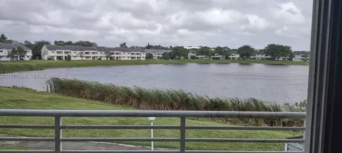 3437 NW 44th St #206, Oakland Park, FL 33309