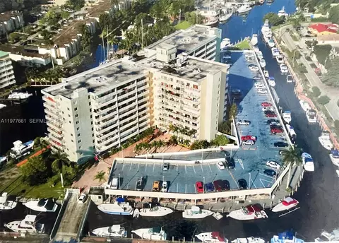 1800 NW 24th Ave #219, Miami, FL 33125