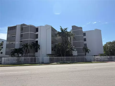 2000 Biarritz Dr #201, Miami Beach, FL 33141