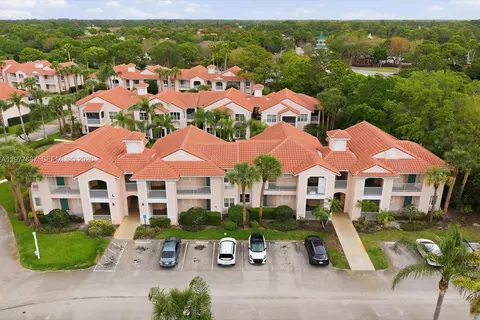9919 Perfect Dr #107, Port Saint Lucie, FL 34986