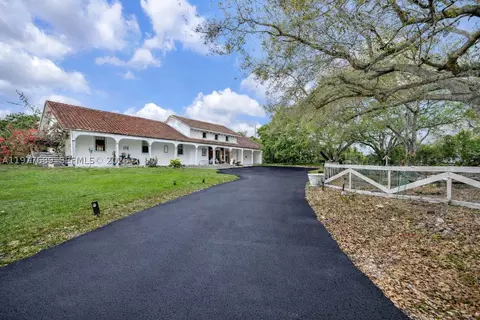 18950 SW 50th St, Southwest Ranches, FL 33332