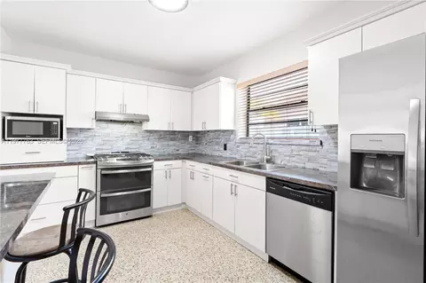 Kitchen - 1100 W 53rd Ter, Hialeah, FL 33012 photo 5 of 5
