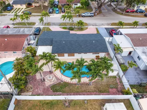 View/Area - 1100 W 53rd Ter, Hialeah, FL 33012 photo 6 of 12