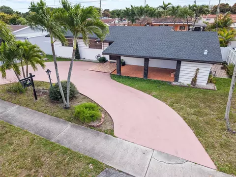 View/Area - 1100 W 53rd Ter, Hialeah, FL 33012 photo 1 of 12