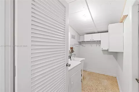 Other - 1100 W 53rd Ter, Hialeah, FL 33012 photo 6 of 9