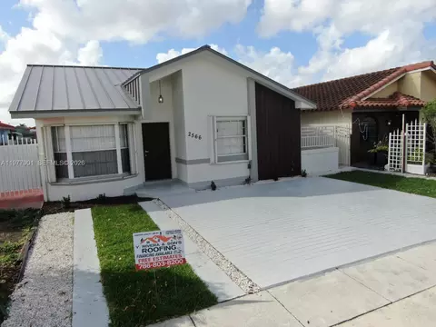 Exterior - 2566 W 73rd Pl, Hialeah, FL 33016 photo 1 of 3