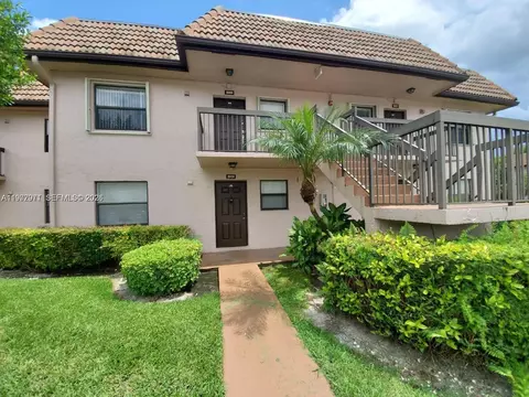 10456 NW 10th St #105, Pembroke Pines, FL 33026