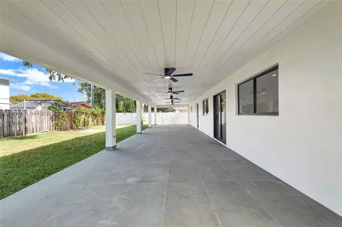 Other - 695 W 73 Pl, Hialeah, FL 33014 photo 4 of 4
