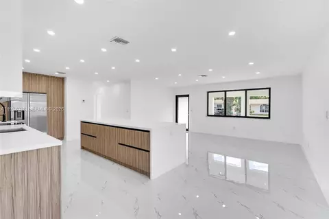 Living - 695 W 73 Pl, Hialeah, FL 33014 photo 2 of 5
