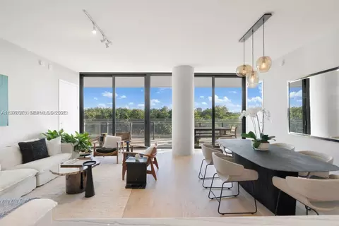 8701 Collins Ave #404, Miami Beach, FL 33154
