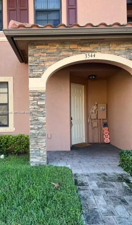 3544 W 88th Ter, Hialeah, FL 33018