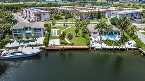 580 Egret Dr #121, Hallandale Beach, FL 33009