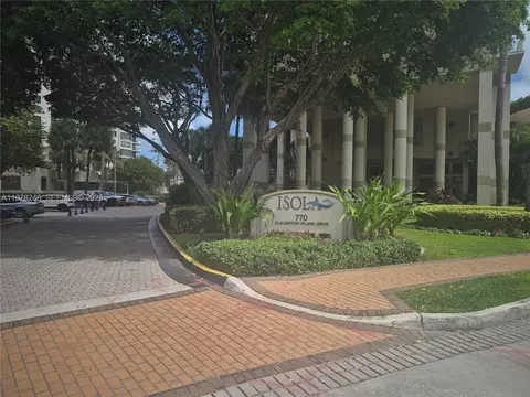 770 Claughton Island Dr #2007, Miami, FL 33131