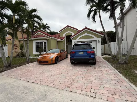 400 Somerset Way, Weston, FL 33326