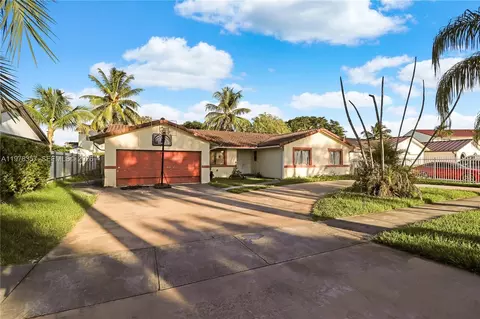 15255 SW 99th Ct, Miami, FL 33157