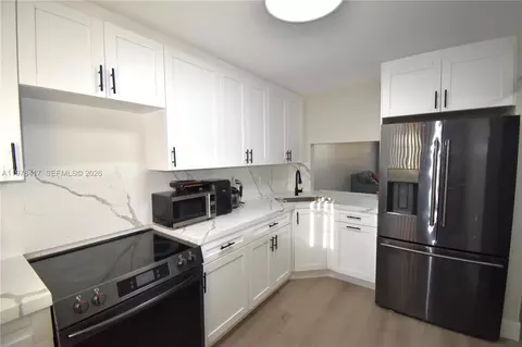 7500 NW 17th St #102, Plantation, FL 33313