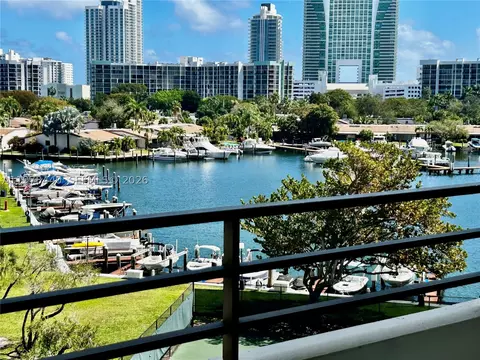 500 NE Three Islands Blvd #223, Hallandale Beach, FL 33009