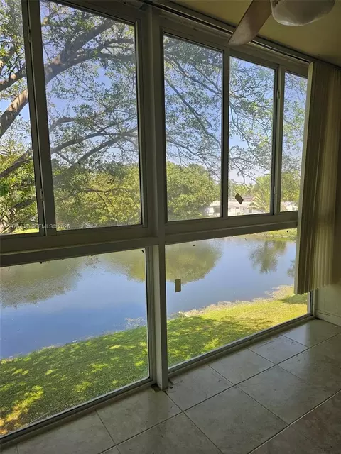 1103 NW 58th Ter #321, Sunrise, FL 33313