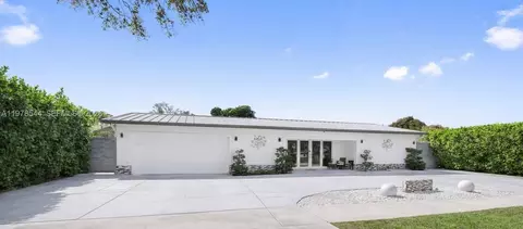 1140 N Douglas Rd, Pembroke Pines, FL 33024