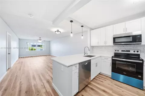 860 SE 6th Ave #311, Deerfield Beach, FL 33441
