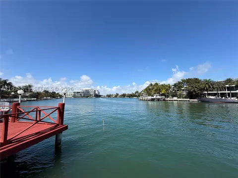 4730 Pine Tree Dr #11, Miami Beach, FL 33140