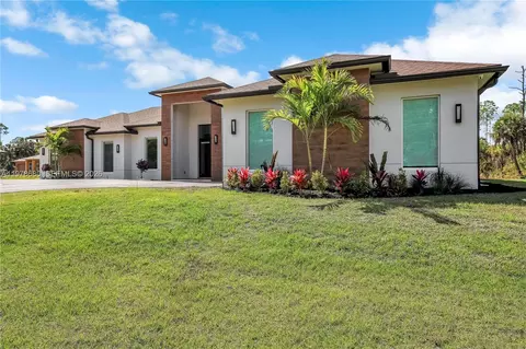 1899 Wilson Blvd N, Naples, FL 34120