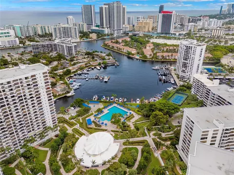 600 Three Islands Blvd #612, Hallandale Beach, FL 33009