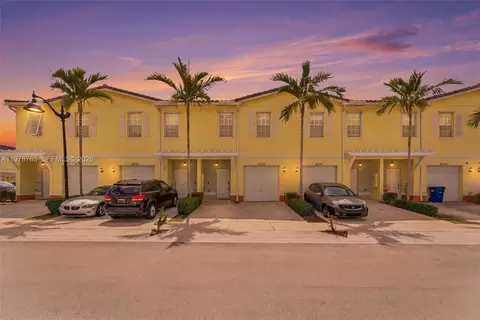 4032 NW 11th St, Lauderhill, FL 33313