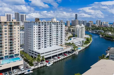 427 Golden Isles Dr #9G, Hallandale Beach, FL 33009