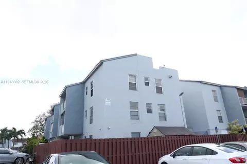 1725 W 60th St #F330, Hialeah, FL 33012