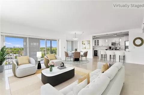 3850 Washington St #816, Hollywood, FL 33021