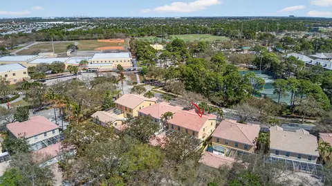 View/Area - 4022 Parkside Dr, Jupiter, FL 33458 photo 7 of 13
