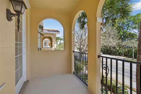 Exterior - 4022 Parkside Dr, Jupiter, FL 33458 photo 5 of 12