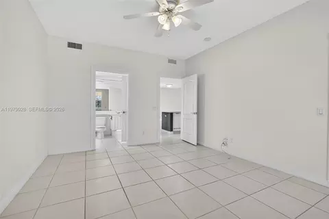 Bedroom - 4022 Parkside Dr, Jupiter, FL 33458 photo 2 of 10