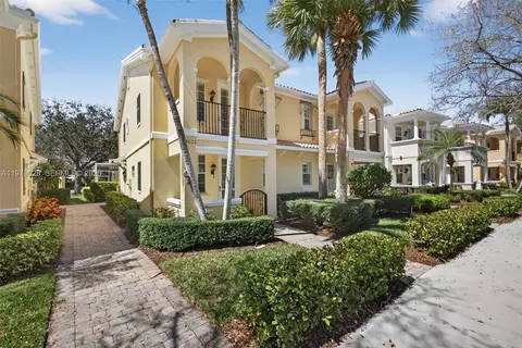 Exterior - 4022 Parkside Dr, Jupiter, FL 33458 photo 3 of 12
