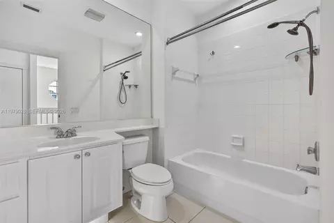 Bath - 4022 Parkside Dr, Jupiter, FL 33458 photo 4 of 5